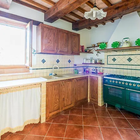 Lovely In Valfornace Vakantiehuis Pievebovigliana